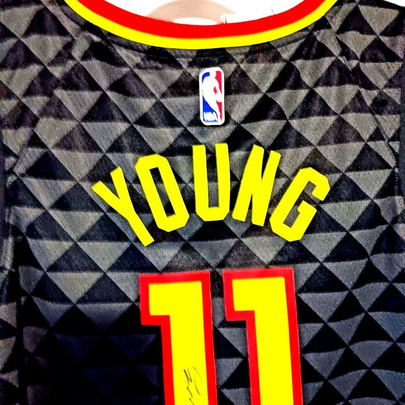 Signed NIKE Swingman Trae Young Atlanta Hawks Jersey XXL Make Me An Offer - Picture 4 of 7